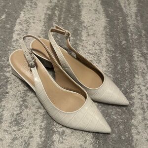 Women's crème Slingback Shoes